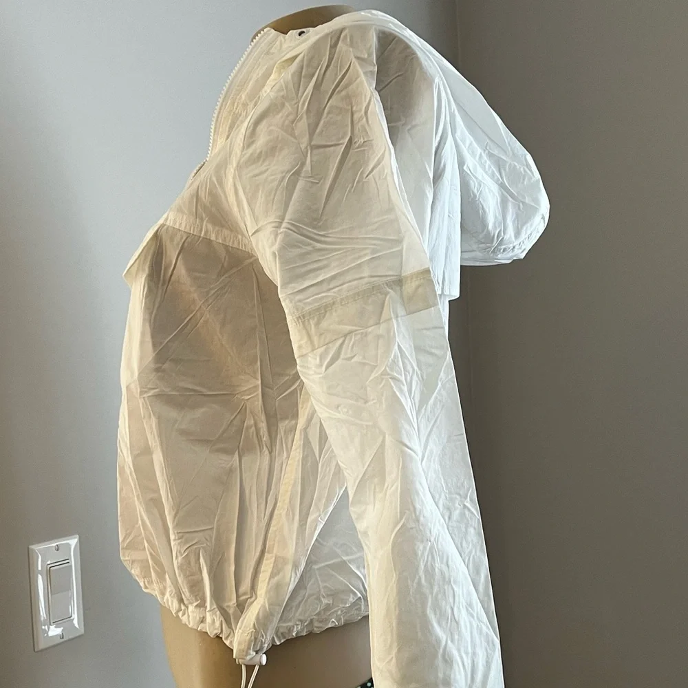 TNA Windbreaker Jacket – White
Excellent Condition - Picture 5 of 9